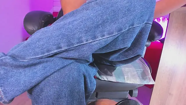 Alahia Rodriguez online show from November 12, 5:56 pm