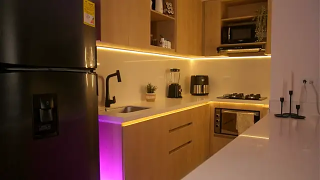 Ms Sammy online show from February 7, 1:22 am