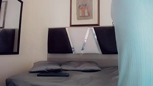Snapshot of hilary_rodriguez chatting on January 28, 7:32 pm hilary rodriguez online show from January 28, 7:32 pm