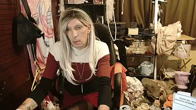 Ombeline1 online show from November 13, 5:53 pm