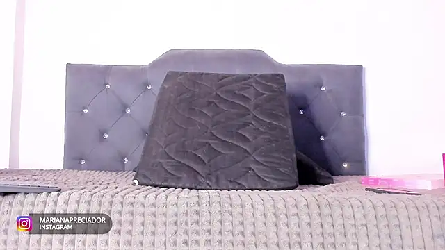 Snapshot of mariana_preciado chatting on December 22, 10:04 pm mariana preciado online show from December 22, 10:04 pm