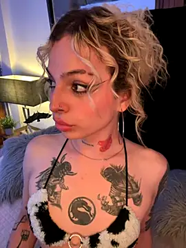 Bonnie vega online show from October 29, 8:40 pm