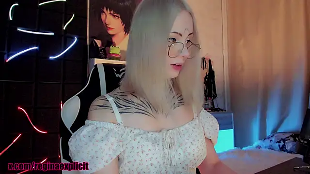 snake  bites online show from March 13, 9:20 pm