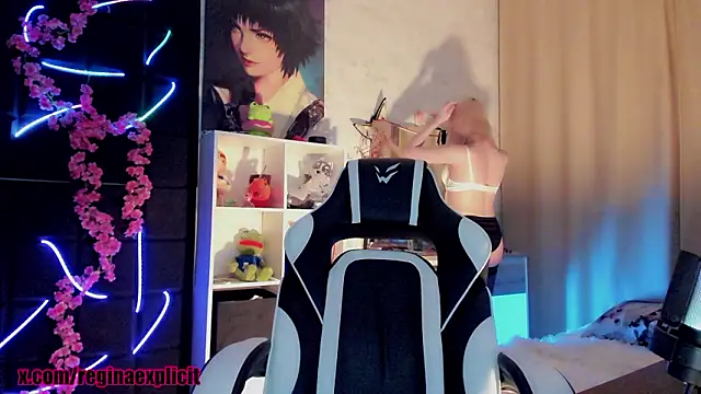 snake  bites online show from March 28, 9:17 pm