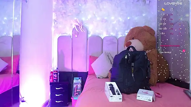 puca ebony online show from November 24, 7:49 pm