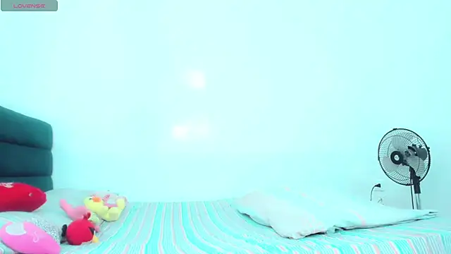 Amanda Cax online show from April 15, 7:19 pm