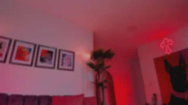 Taylor  foxxx online show from March 31, 5:20 am