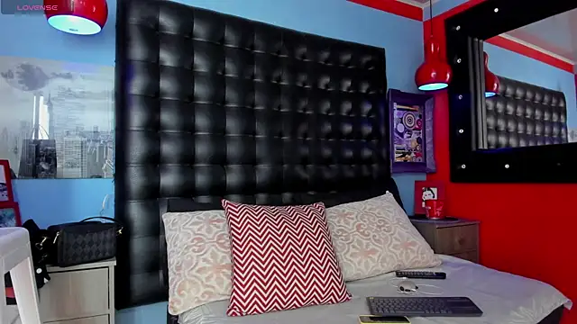 CloeRodriguez online show from November 15, 9:24 pm