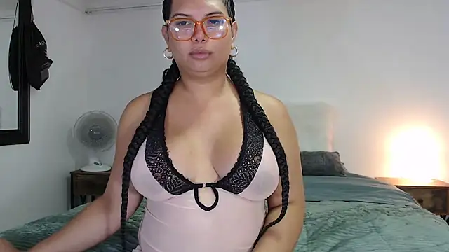 Snapshot of flowerdirtty chatting on October 12, 5:37 pm flowerdirtty online show from October 12, 5:37 pm