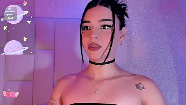 Summer walkerr online show from December 28, 12:24 pm