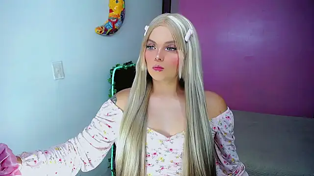 SweetKim21 online show from February 19, 3:47 am