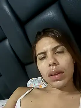 alizbunny online show from December 24, 1:59 am