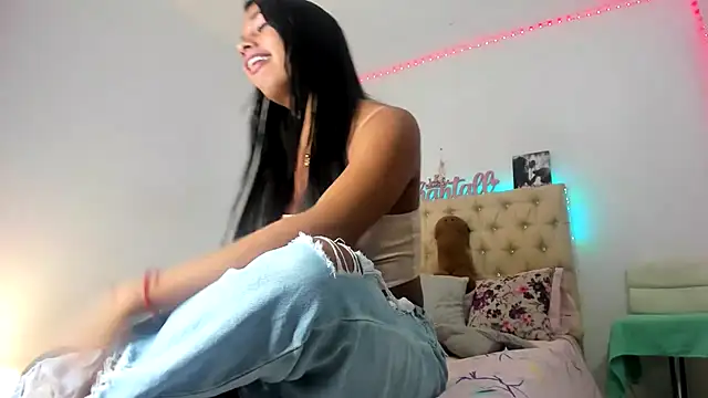 shantallhotxx online show from October 10, 1:50 am