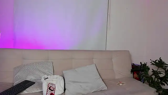 roselinedior online show from January 3, 3:22 pm