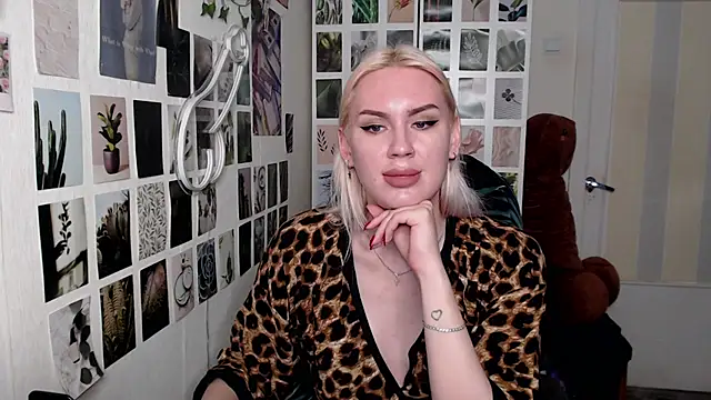 CapriScorpion online show from November 16, 2:49 pm