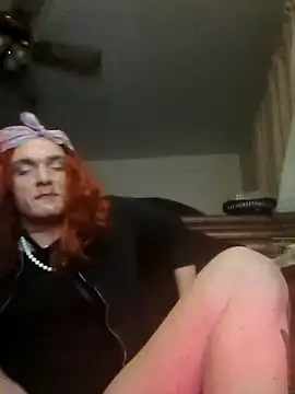 Dee-Lux Fux online show from October 17, 9:13 am