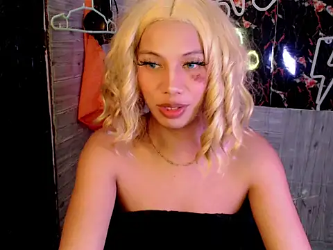 FinaFucker6969 online show from November 2, 7:56 pm