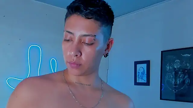 Aleja1214 online show from October 22, 5:20 am