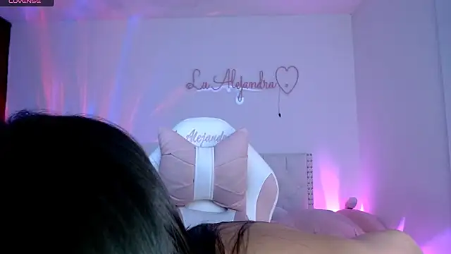 alee lenoxx online show from November 10, 4:24 am