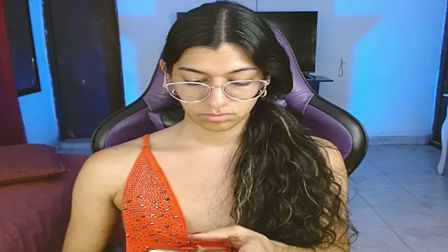 engielphoenis14 online show from March 7, 11:55 pm