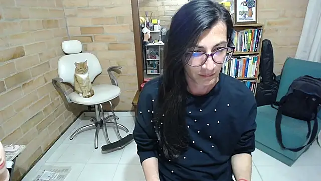 Snapshot of VioletaGomezCo chatting on September 15, 2:38 am VioletaGomezCo online show from September 15, 2:38 am