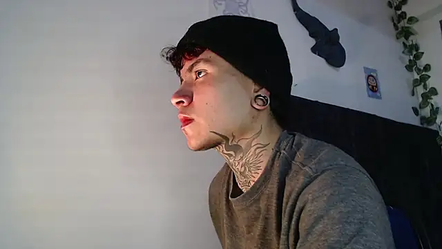 Snapshot of dannteftm chatting on October 17, 3:37 pm dannteftm online show from October 17, 3:37 pm