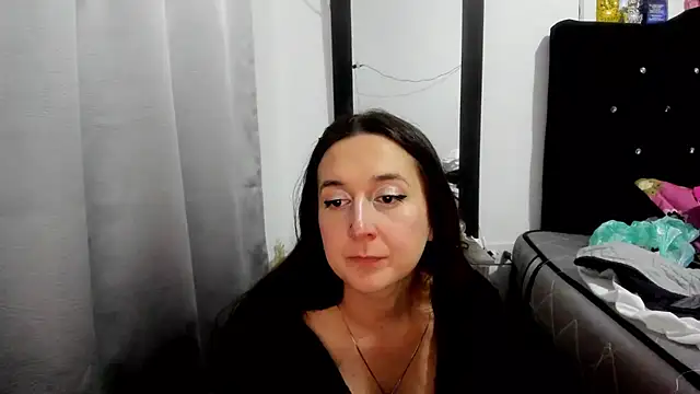 Sweet-Suck69 online show from March 17, 6:04 am