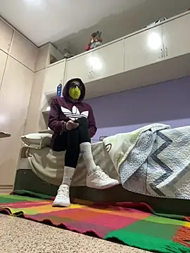 Kamaleonix online show from February 3, 10:00 pm