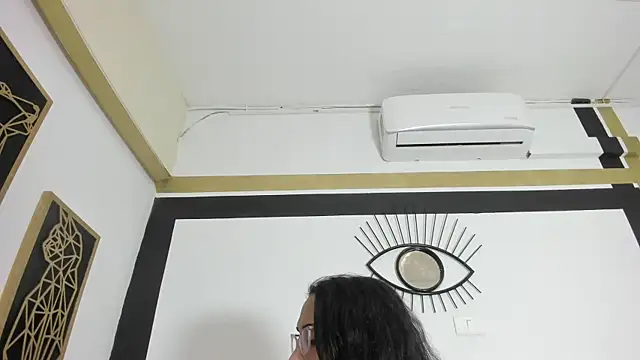 Snapshot of EmilyGomezLS chatting on October 13, 11:33 am EmilyGomezLS online show from October 13, 11:33 am