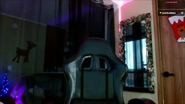 tevenwhiite online show from December 18, 9:42 pm