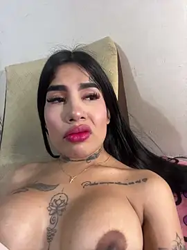 saragill323 online show from January 25, 6:32 pm