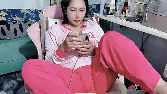 Dacky TacThien online show from January 25, 1:35 pm