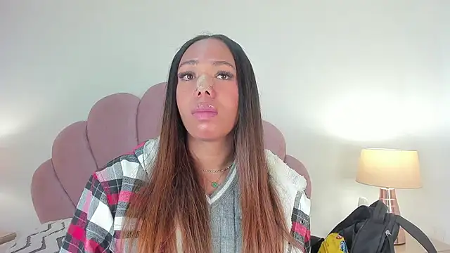 Nicole Paradise online show from November 10, 12:39 pm