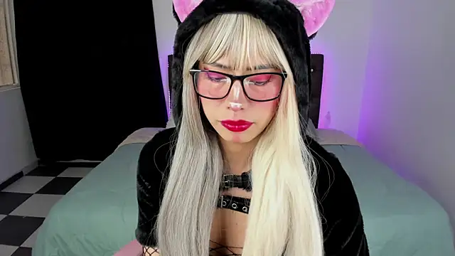 paula kawaiifu  online show from February 12, 2:44 pm