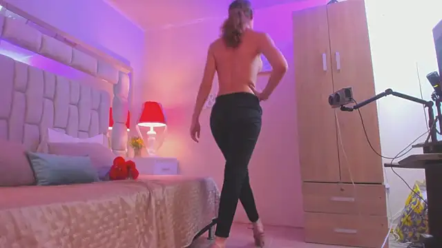 mariiahneedles online show from March 7, 4:40 am