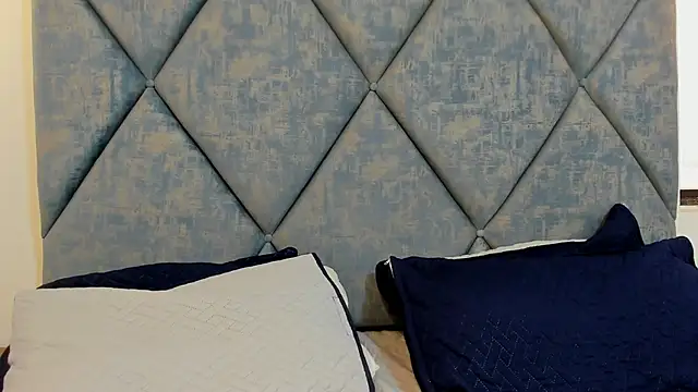 FreyaMoller online show from January 15, 2:05 pm