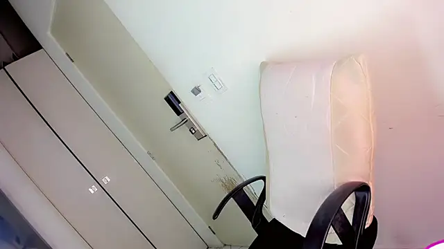 Anthonela Mazaro online show from December 16, 12:16 pm