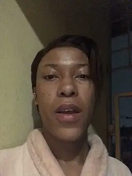 Snapshot of Kylie_Hairy_Bbc chatting on October 11, 6:21 pm Kylie Hairy Bbc online show from October 11, 6:21 pm
