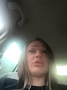 Snapshot of ImCarolinaCutiexxx chatting on September 25, 11:28 am ImCarolinaCutiexxx online show from September 25, 11:28 am