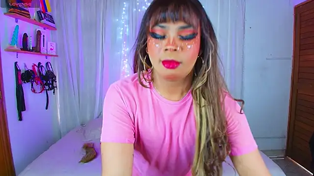 CuteRomi online show from February 5, 6:37 pm