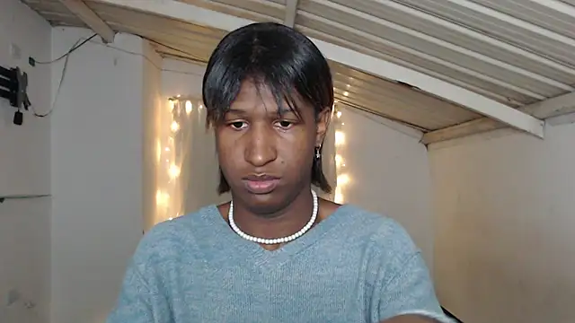 Angell Dustt  online show from March 21, 4:39 am