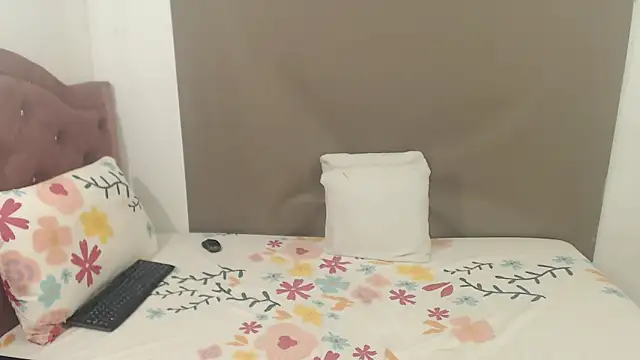 kimberlyjamexxx online show from October 3, 5:07 am