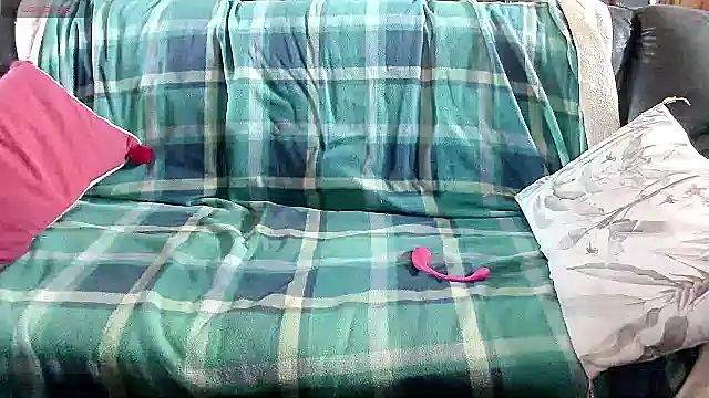 LauraMonolo online show from April 1, 6:15 am