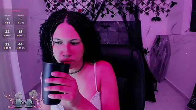 Lilith Miller21 online show from October 29, 7:23 pm