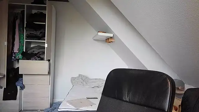 Stephanien online show from September 28, 9:19 am