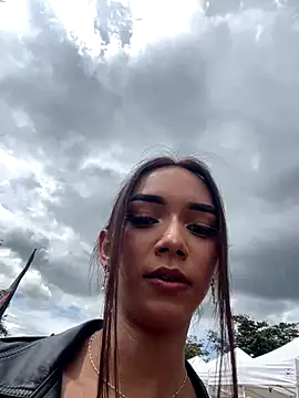 Nikol Rang   online show from November 3, 6:40 pm