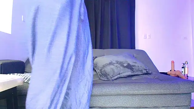 MissPrestige online show from April 10, 6:30 am