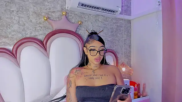 Mia Jansen online show from April 13, 1:48 pm