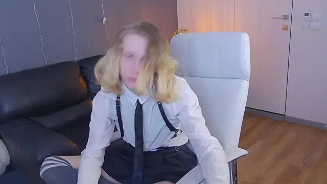 nellystarrr online show from January 22, 6:20 am