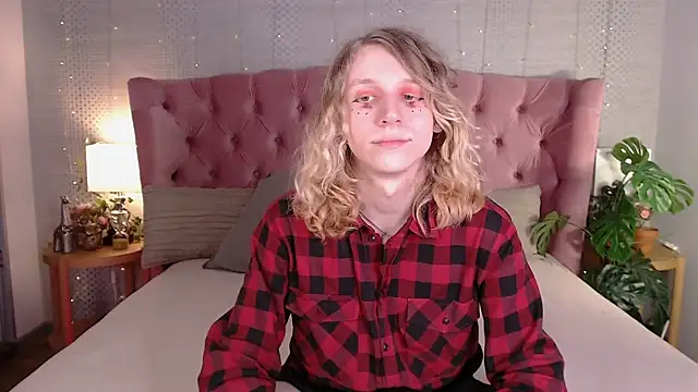 nellystarrr online show from March 3, 3:24 pm